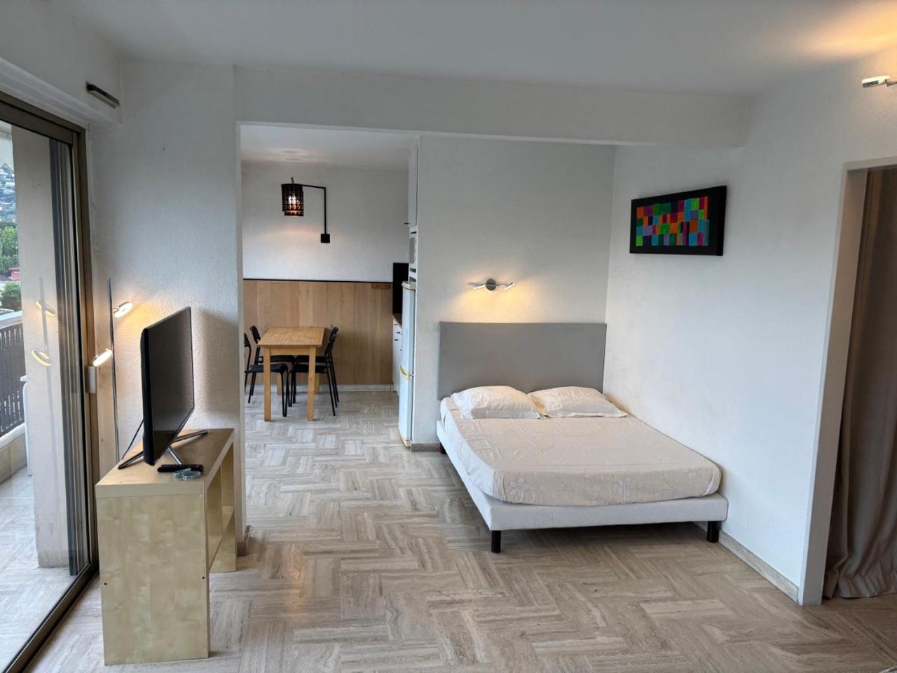 Apartmán Le Surcouf Mandelieu Exteriér fotografie